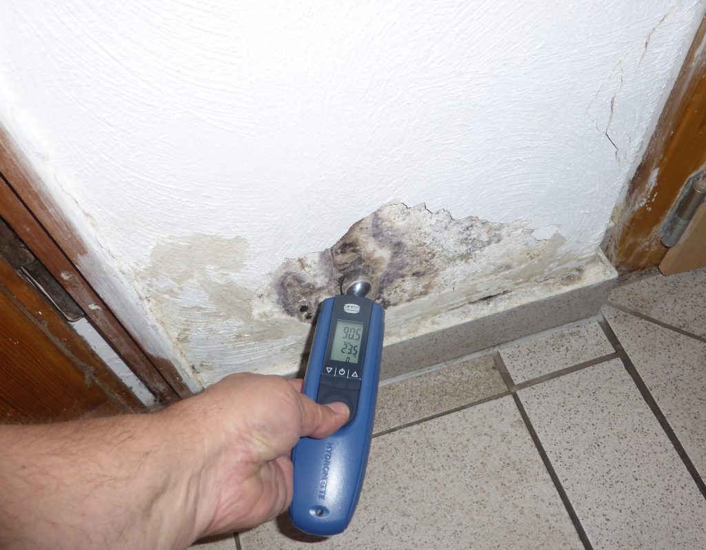 Bauwerksabdichtung: Verhindert erneutes Eindringen von Wasser durch Abdichtungen von innen oder außen.